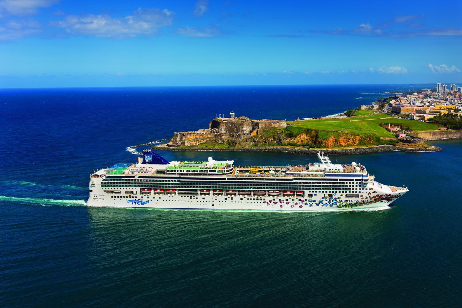 9-day Cruise to Panama Canal: Cozumel & Jamaica from Panama City, Panama on Norwegian Gem